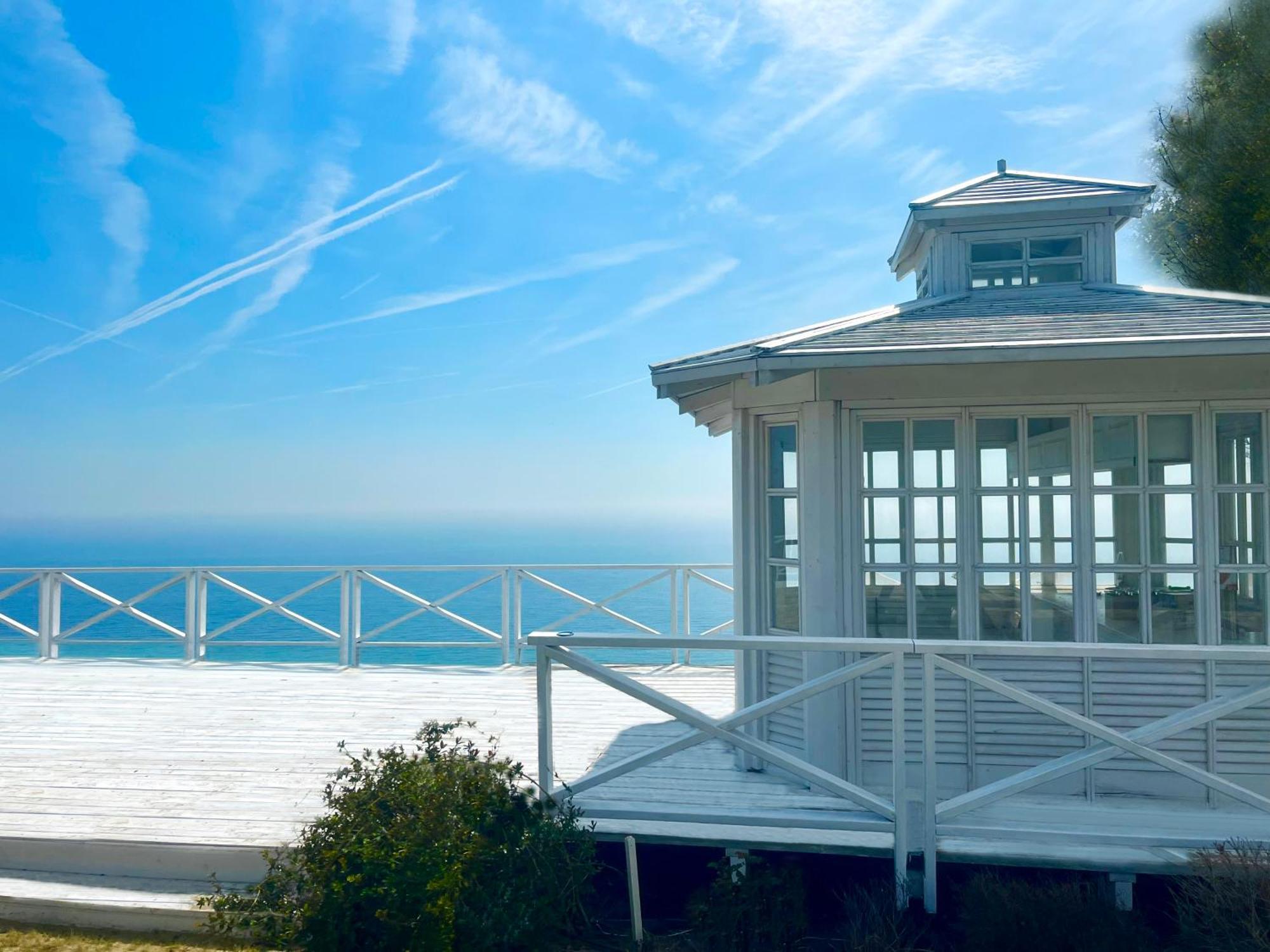 Luxury Lighthouse Golf Villa Baltsjik Buitenkant foto